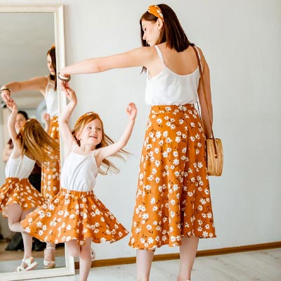 mother and teenage daughter photoshoot ideas  coordinating dress 